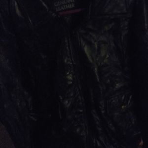 Mens Black XL Genuine Leather coat.